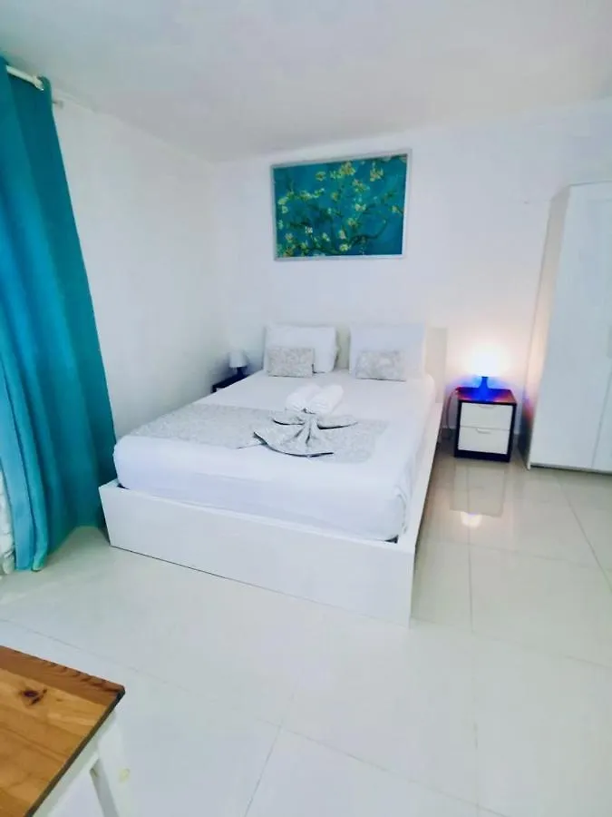 Sol Caribe Suites Playa Los Corales Apartmanhotel